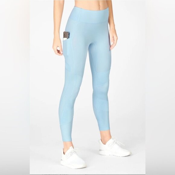 Fabletics Anywhere High-Waisted Moto 7/8 Length Leggings Blue Size Extra Small - Picture 3 of 11